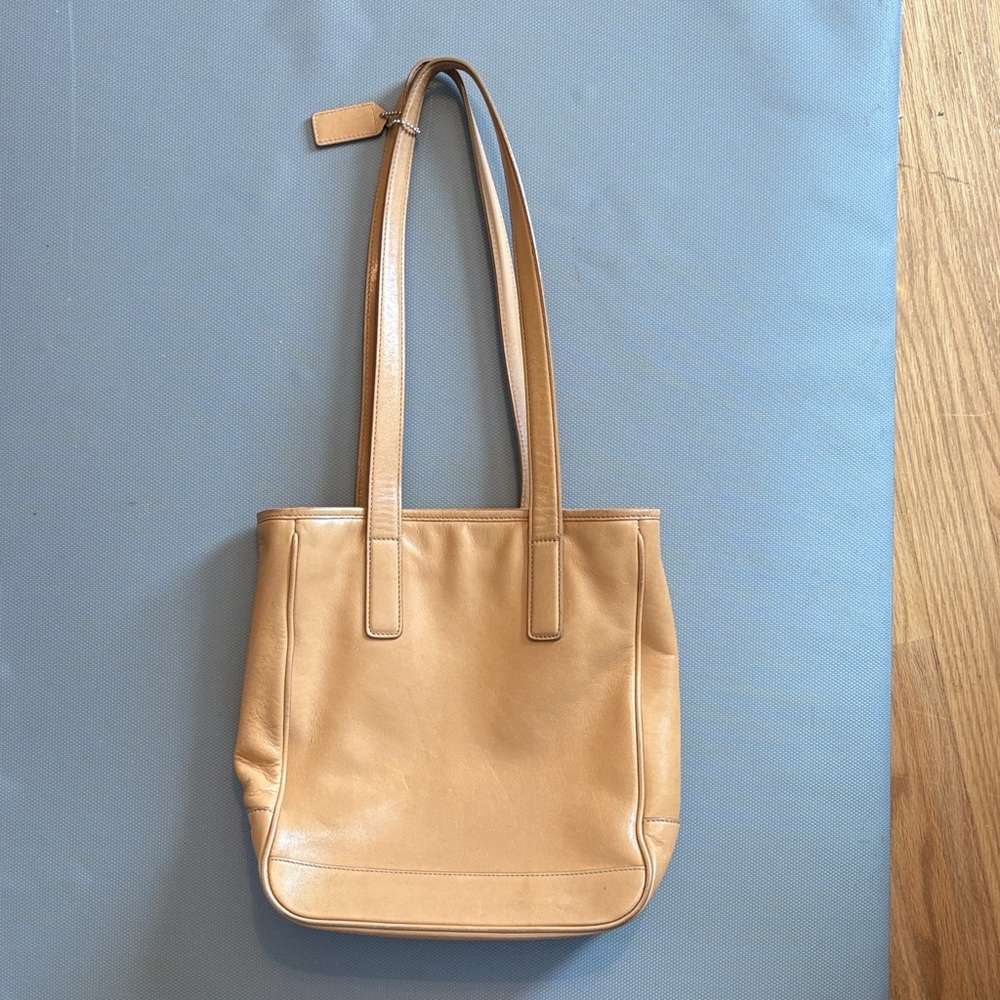 💥SOLD💥 Vintage COACH Hampton Tan Leather Tote Bag
